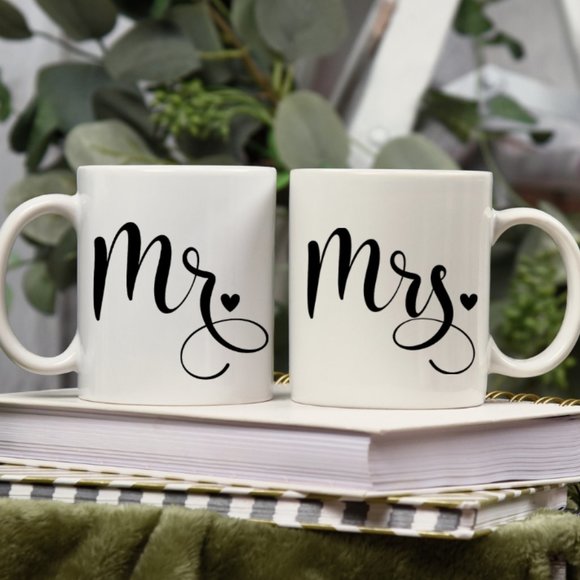 MR AND MRS 12 OZ MUG SET - Picture 1 of 3